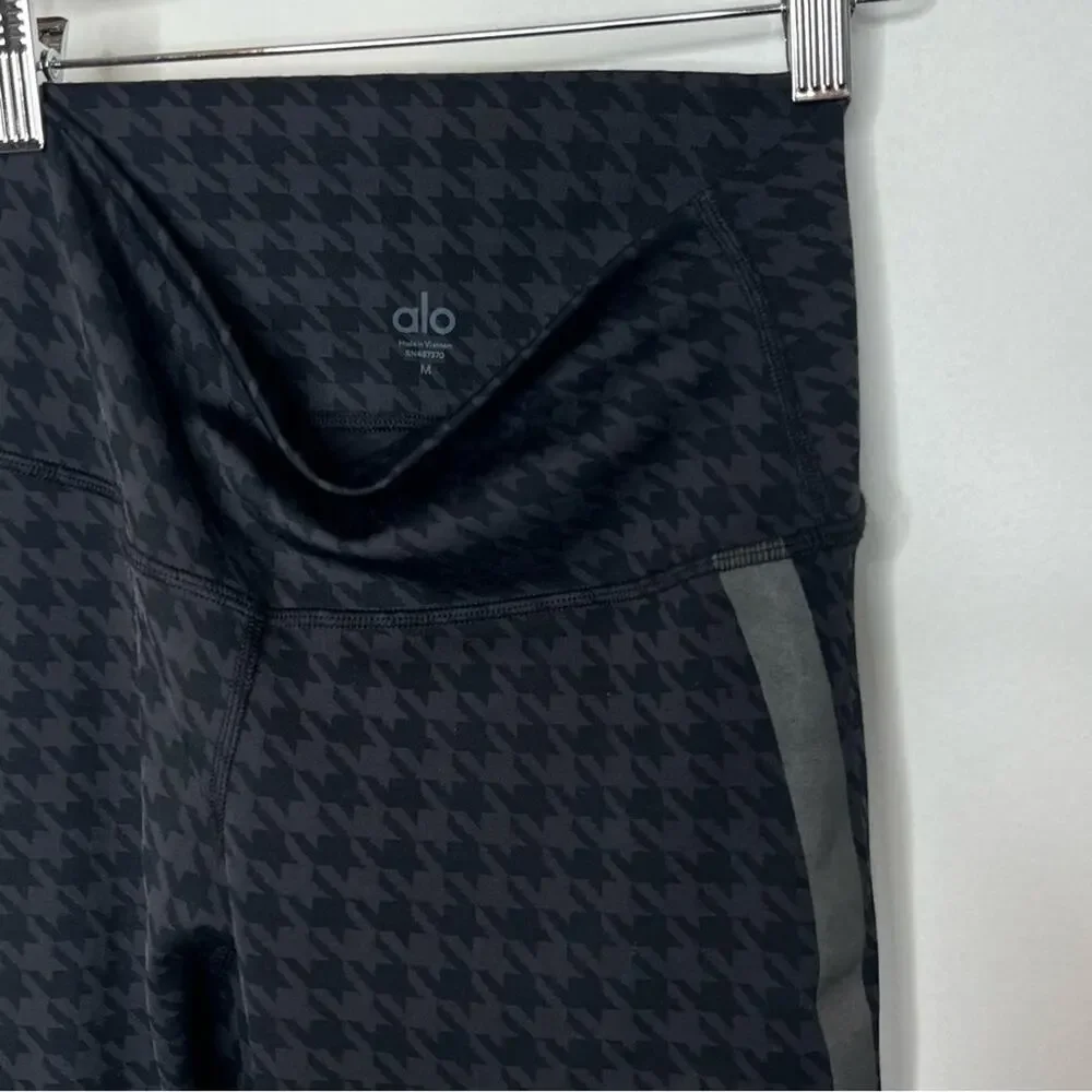 ALO Black Houndstooth Pattern Legging